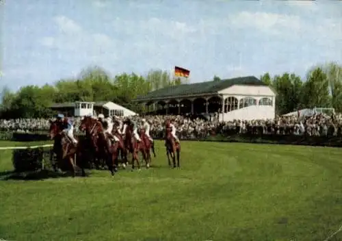 Ak Pferderennbahn, Galopprennen, Zuschauer, Tribüne