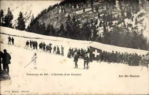 PC Concours de Ski, L'Arrivée d'un Coureur