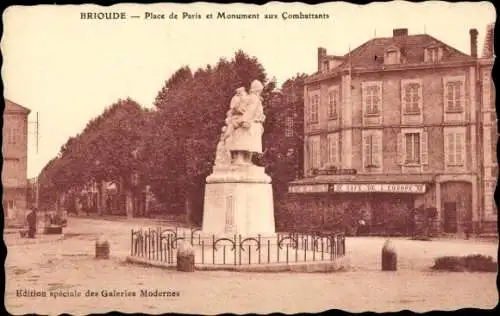 Ak Brioude Haute Loire, Monument aux Combattants, Place de Paris, Stadtansicht, historische Po...