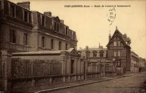 CPA Pont Audemer Eure, Route de Lisieux et Gendarmerie
