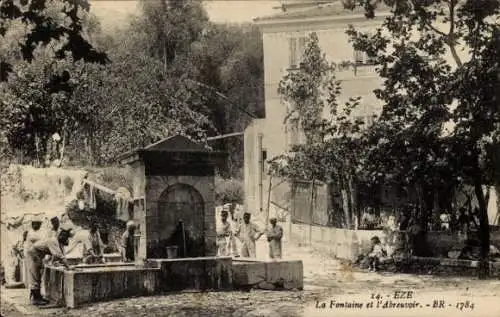Ak Èze Alpes Maritimes, Fontaine et Abreuvoir, historische Stadtansicht, Menschen am Brunnen
