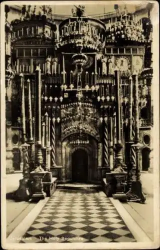 Ak Jerusalem Israel, Innenansicht der Kirche des Heiligen Grabes, kunstvolle Gestaltung,  Atmosph
