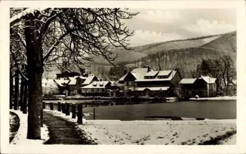 Ak Isenburg im Sayntal Westerwald, Schneebedeckte Häuser, Winterlandschaft, See, Berge