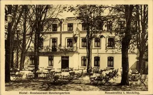 Ak Neustrelitz in Mecklenburg, Hotel Restaurant Reutergarten