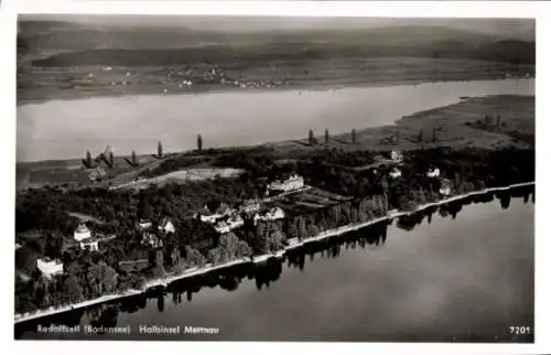 Ak Radolfzell am Bodensee, Luftaufnahme von  Halbinsel Mettnau, Bodensee