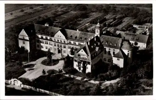 Ak Lohr am Main Unterfranken, Luftaufnahme des Missionsseminars Aloysianum, grüne Umgebung,  Arch