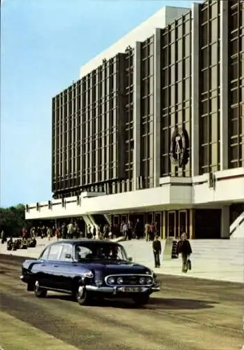 Ak Berlin Mitte, Palast der DDR, Auto