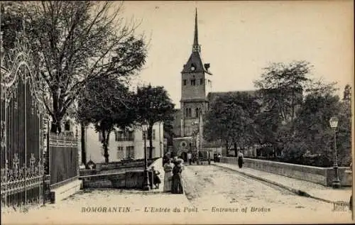 Ak Romorantin Lanthenay Loir et Cher, L'Entrée du Pont, Brücke, Gebäude, Baum, Straße