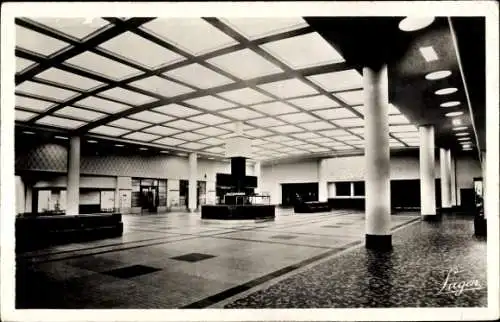 Ak Le Havre Seine Maritime, Le Hall de la Gare Maritime, Innenansicht, modernes Design, große ...