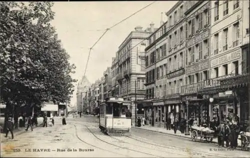 Ak Le Havre Seine Maritime, Straße mit Straßenbahn, historische Architektur, Geschäfte