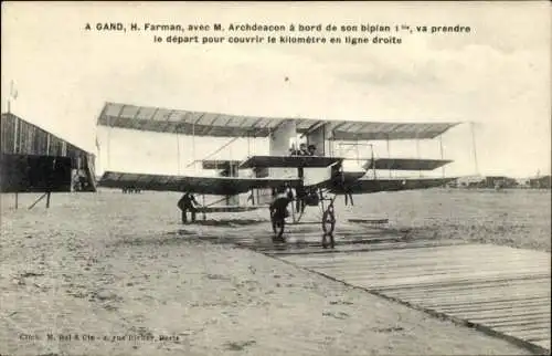 CPA Gand, H. Farman, avec M. Archdeacon à bord de son biplan 1