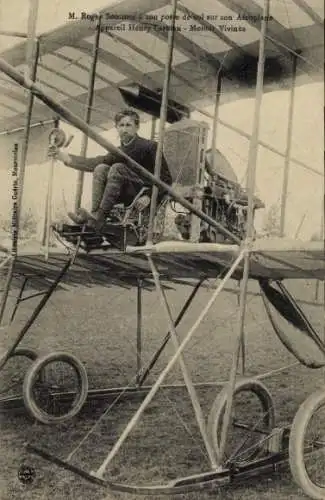 CPA M. Roger Sommer a son poste de vol sur son Aéroplane Appareil Henry Farman