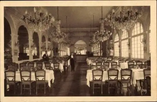 Ak Versailles Yvelines, Elegantes Restaurant, Kronleuchter, Tische mit weißen Tischdecken, Per...