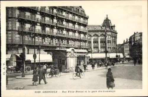 Ak Grenoble Isère, Straße Rue Félix-Poulat, Gare des Tramways, historische Architektur