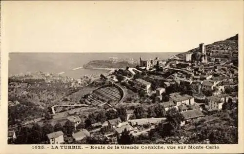Ak La Turbie Alpes Maritimes, Panoramablick auf Monte Carlo, Straßenansicht,  Gebäude