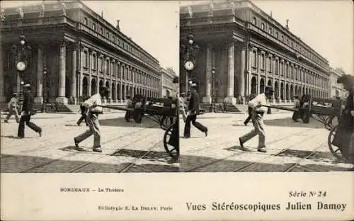 Ak Bordeaux Gironde,  Le Theatre,  Architektur, Männer mit Handwagen