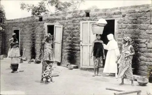 Foto Missions d'Afrique Noire, Petites Soeurs de la Sainte-Enfance de Lyon