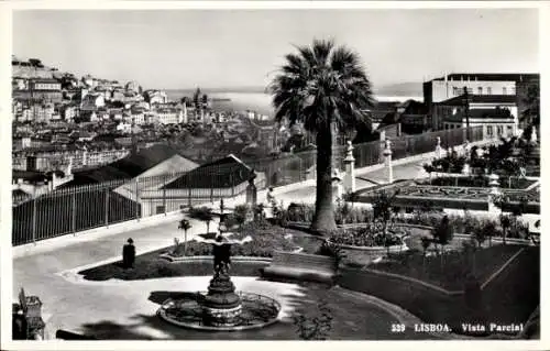 Ak Lisboa Lissabon Portugal, Blick auf  Garten mit Brunnen, Palmen
