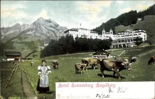 Ak Engelberg Kanton Obwalden Schweiz, Hotel Sonnenberg, Kühe, Berglandschaft, Frau in Tracht