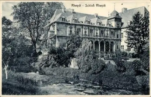 Ak Rheydt Mönchengladbach am Niederrhein, Schloss  Architektur, Wasserlauf, Bäume,  