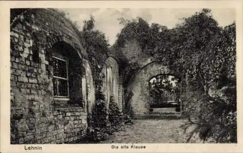 Ak Kloster Lehnin in der Mark, Ruinen, alte Klause, Fenster, Pflanzenbewuchs