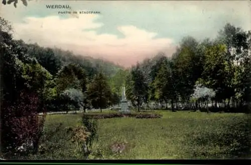 Ak Werdau in Sachsen, Stadtpark, Statue, Bäume, Wiese, Farbige Darstellung