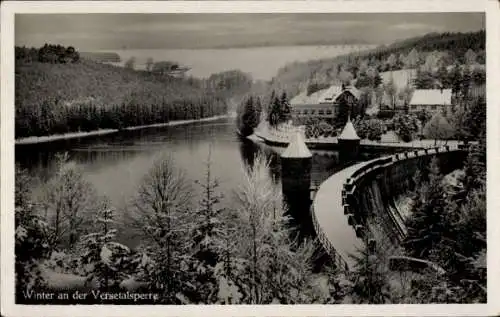 Ak Lüdenscheid Sauerland, Winter an der Versetalsperre, Umgebung