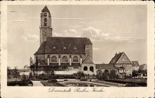 Ak Darmstadt in Hessen, Paulus Kirche, s Gebäude, Uhrturm, Nebengebäude, Park