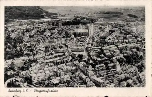 Ak Annaberg Buchholz im Erzgebirge, Luftaufnahme von Annaberg i. E., Stadtansicht, Gebäude, Natur