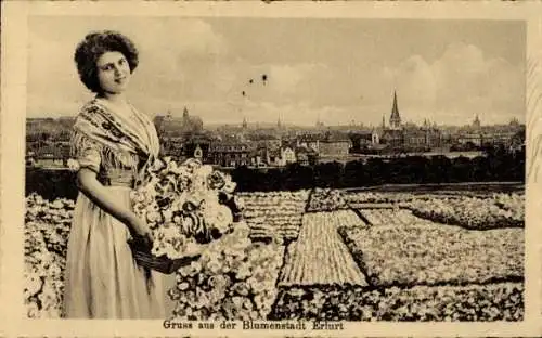 Ak Erfurt in Thüringen, Frau mit Blumen, Stadtansicht von  Blühende Felder