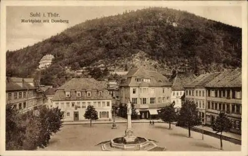 Ak Suhl in Thüringen, Marktplatz mit Domberg,  Architektur, Bäume