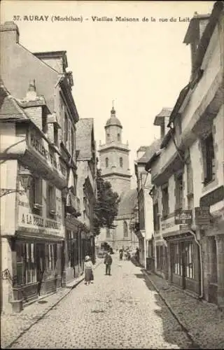 Ak Auray Morbihan, Alte Häuser, Straße des Milch, Turm im Hintergrund