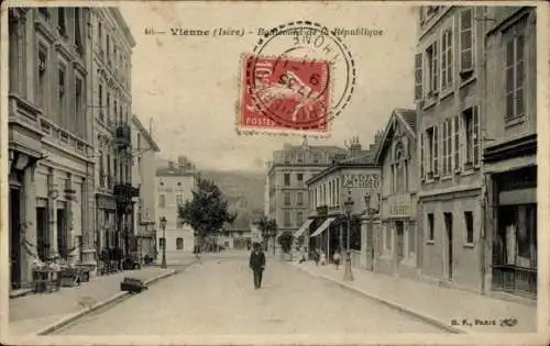 Ak Vienne Isère, Vienne, leere Straße,  Architektur, Poststempel