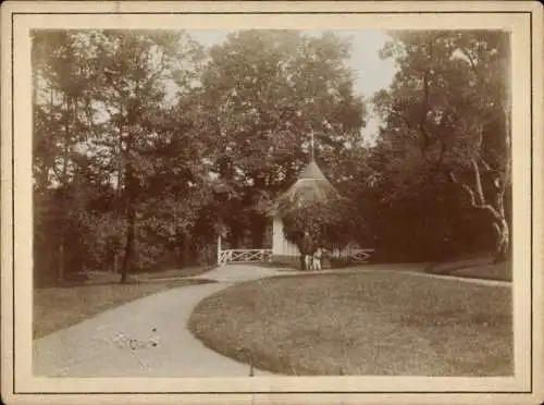 Foto Büstorf Rieseby in Schleswig Holstein, Pavillon im Büstorfer Garten