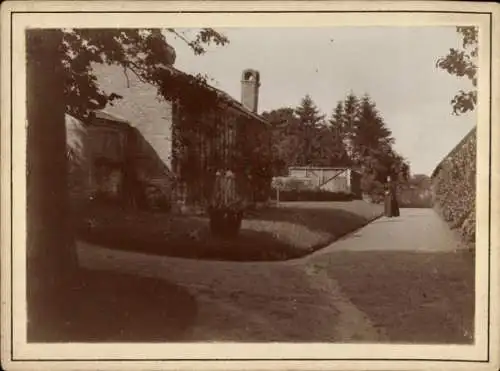 Foto Büstorf Rieseby in Schleswig Holstein, Büstorfer Gemüsegarten mit Weinhaus