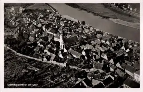 Ak Marktheidenfeld am Main Unterfranken, Luftaufnahme von Marktheidenfeld, alte Stadt mit Kirche,