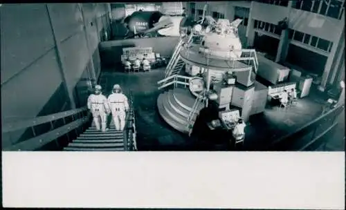 Foto Sowjetische Raumfahrt, Trainingszentrum, Saljut, Kosmonauten, Februar 1975