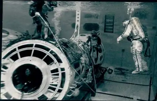 Foto Kosmonauten J. W. Romanenko und G. M. Gretschko, Saljut 6, Gagarin Kosmonauten-Trainingszentrum
