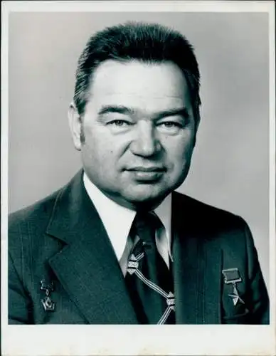 Foto Kosmonaut G. M. Gretschko, Sojus 26, Flugingenieur, Portrait, Uniform, Orden, 1977