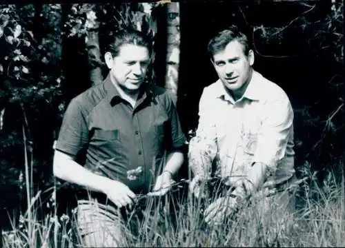 Foto Besatzung von Sojus T-9, Kosmonaut Wladimir Afanassjewitsch Ljachow, Alexander Alexandrow