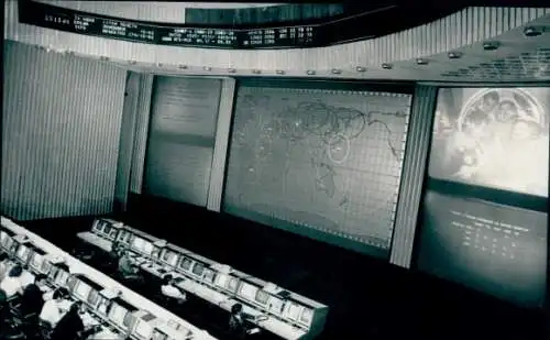Foto Flugkontrollzentrum, Saljut 6 EO-2 Juli 1978, Kosmonauten Kowaljonok, Iwantschenkow