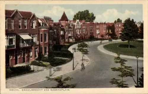 Ak Breda Nordbrabant Niederlande, Engelbrecht van Nassauplein, Wohnhäuser, Bäume, Straße, Park