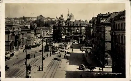 Ak Zürich Stadt Schweiz, Bahnhofplatz, historische Architektur, Straßenbahn, Menschen, Stadtan...