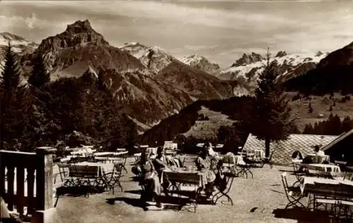 Ak Engelberg Schweiz, Beim Waldhaus Gerschnialp mit Hahnen, Schloßberg und Spannörter