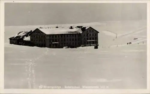 Ak Pec pod Sněžkou Petzer Riesengebirge Region Königsgrätz, Wiesenbaude, Luční bouda, Winter
