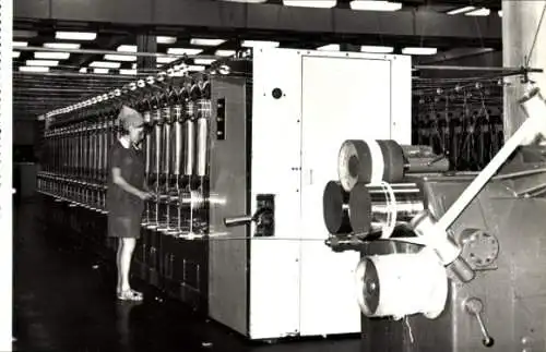 Ak Planá nad Lužnicí Südböhmen, Fabrik, Streckmaschine, Polyesterproduktion, Silon, Nationalun...