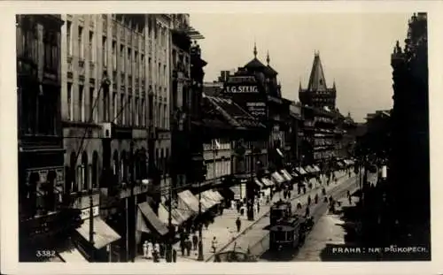 Ak Praha Prag, Straßenpartie, Straßenbahn