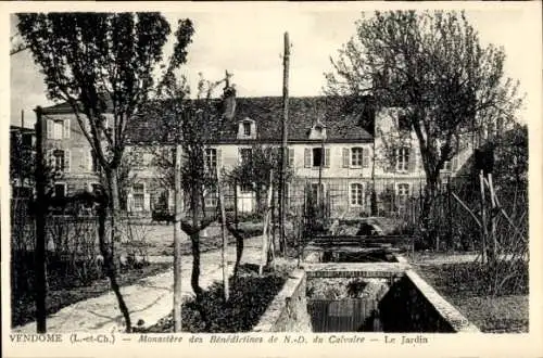 Ak Vendôme Loir et Cher, Monastère, Garten, Bänke, Bäume, Gebäude