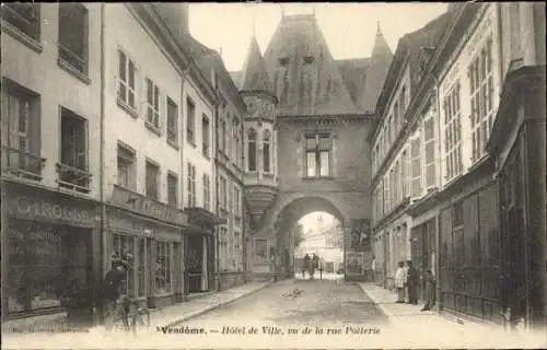 Ak Vendôme Loir et Cher, Hôtel de Ville, Straße mit Bauten, historische Architektur, früheres ...