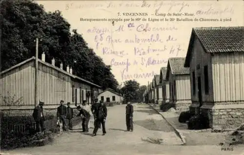 Ak Vincennes Val de Marne,  Camp de Saint-Maur, Barraclements, Soldaten, Paris